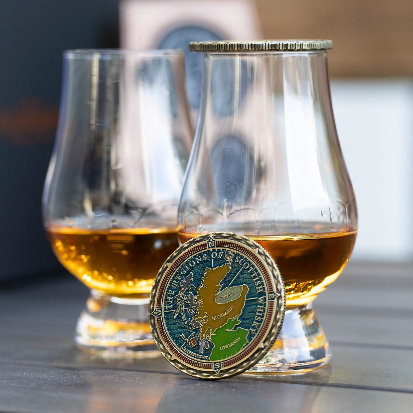 Limited Edition Tasting Tray with Regions of Scottish Whisky Coin